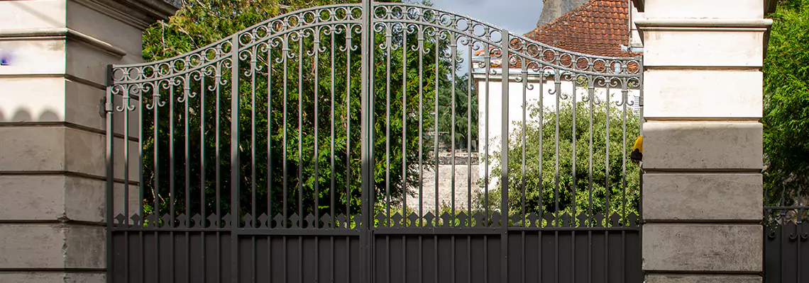 Wooden Swing Gate Repair in Naperville, IL